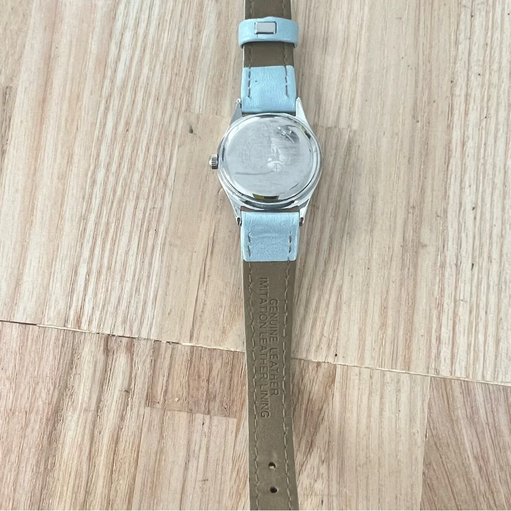 Disney Parks ladies silver tone tinker bell watch NEW BATTERY